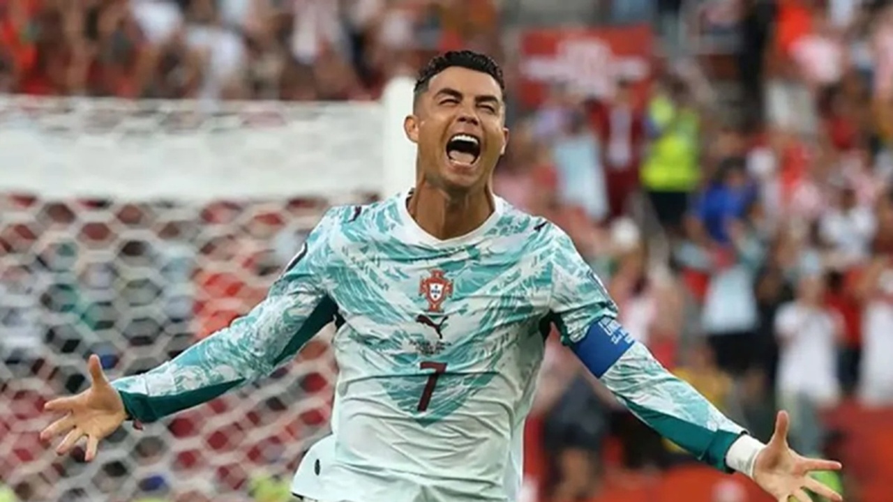Cristiano Ronaldo Kirim Pesan Jelas Mengenai Masa Depannya