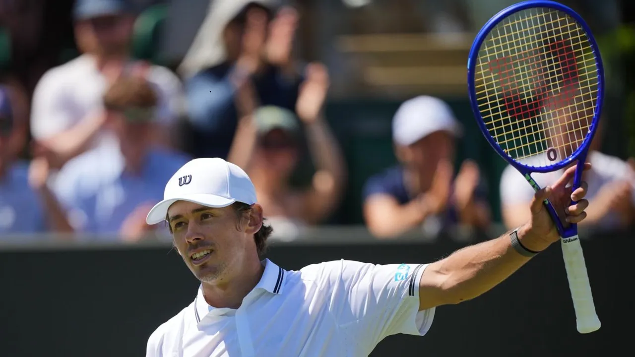 Hasil Wimbledon: Tampil Tanpa Ampun, Alex De Minaur Bantai Adrian Mannarino