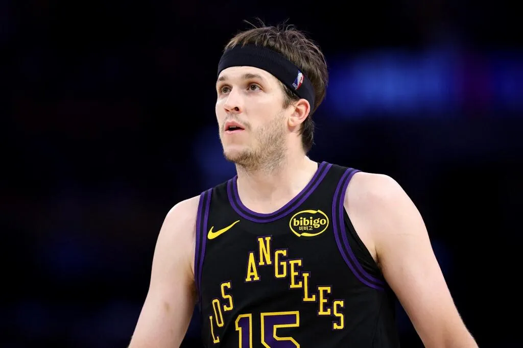 Lakers Rombak Tim, Austin Reaves Kini Pemain Tertua - sumber: (mainbasket)