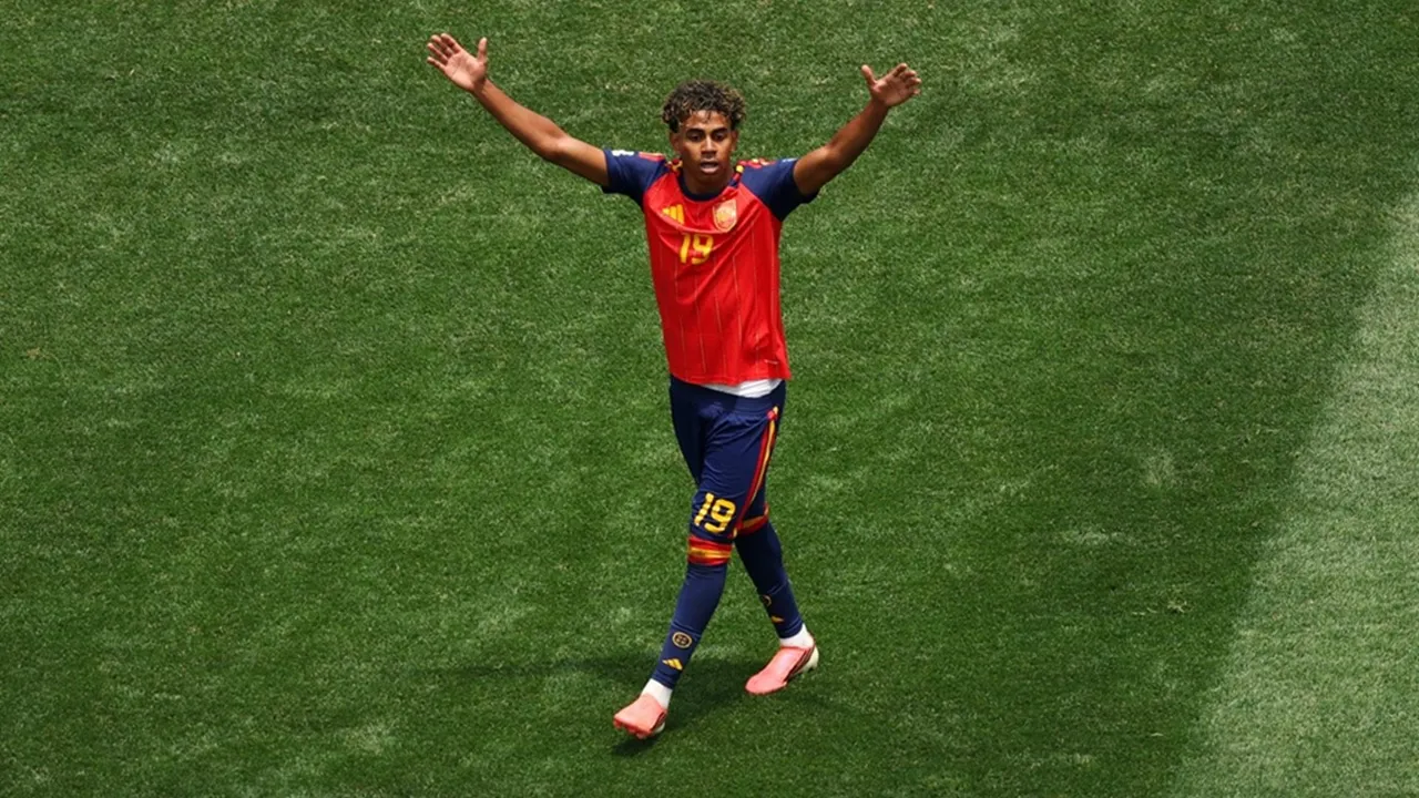 Lamine Yamal Bersemangat Menghadapi Cristiano Ronaldo