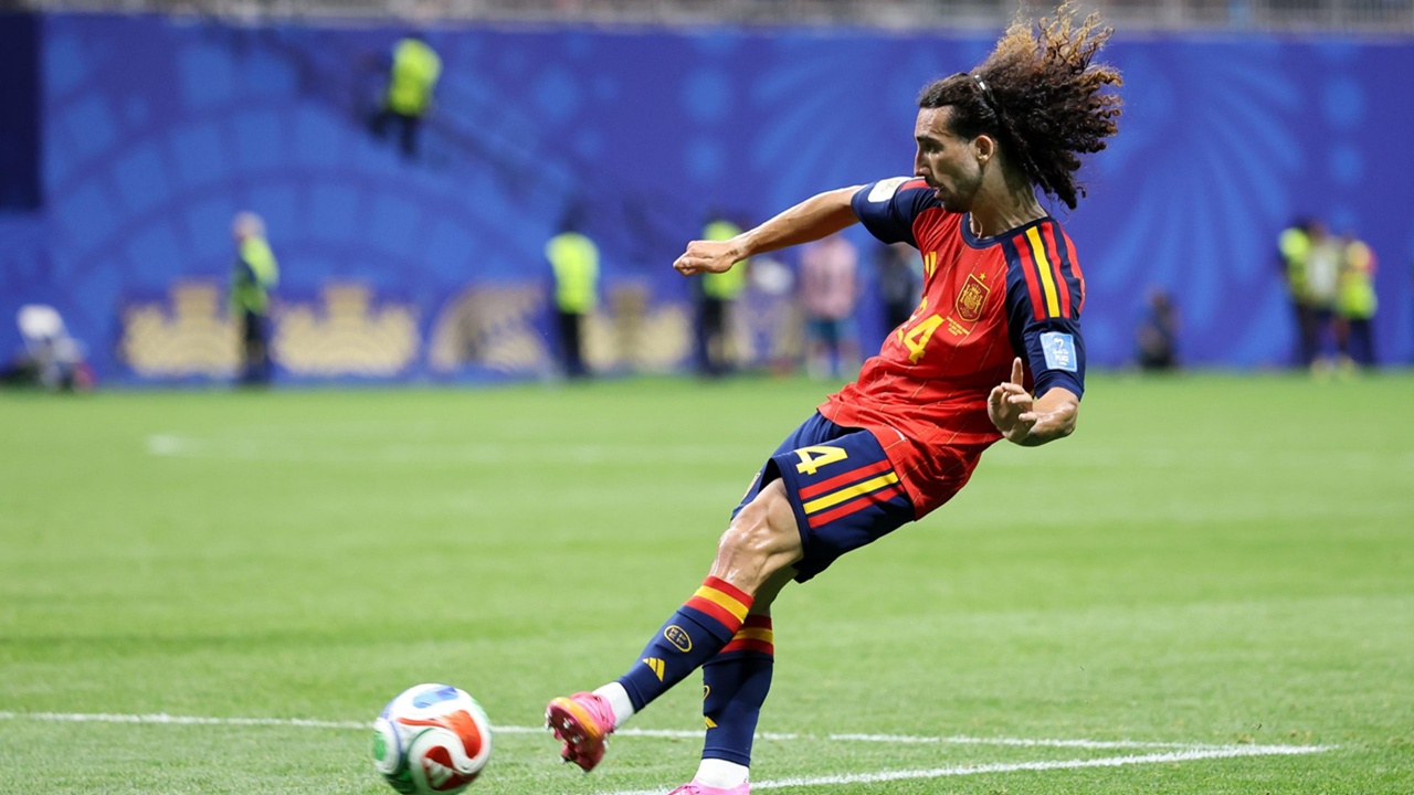 Marc Cucurella Mengirimkan Pesan untuk Lamine Yamal