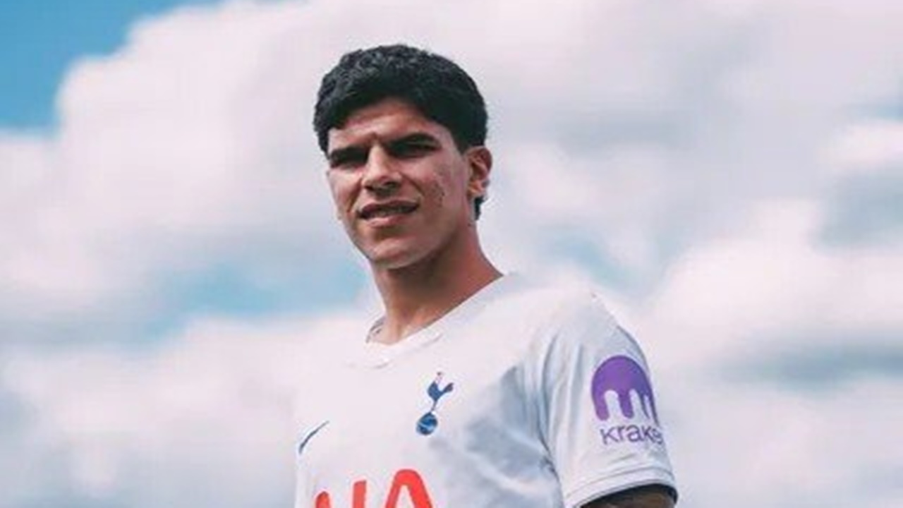 Resmi Bergabung, Fernandes Ungkap Ambisinya di Tottenham
