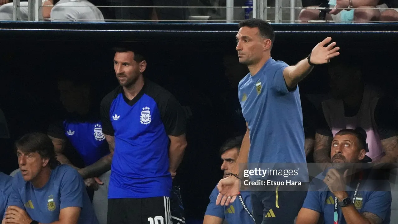 Scaloni Tak Khawatir Argentina Terlalu Bergantung pada Lionel Messi