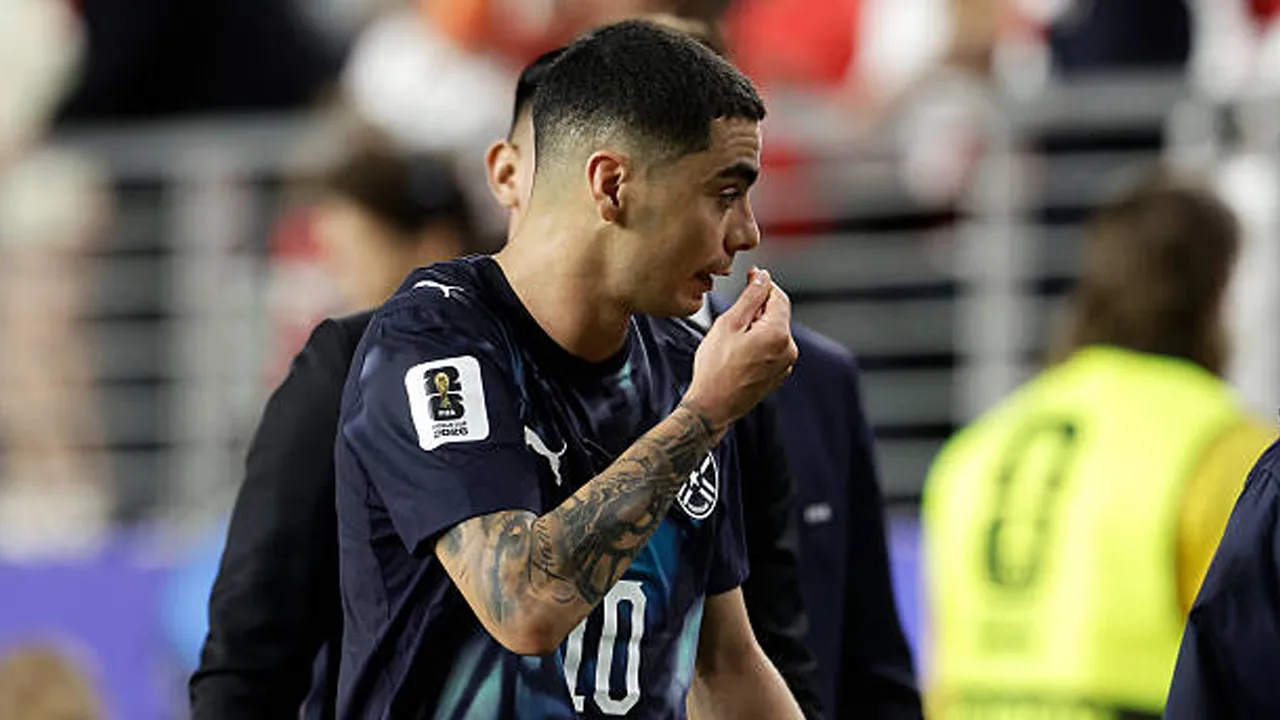 UEFA Tegaskan Aksi Tutupi Mulut Saat Beradu Argumen Tak Berbuah Kartu Merah