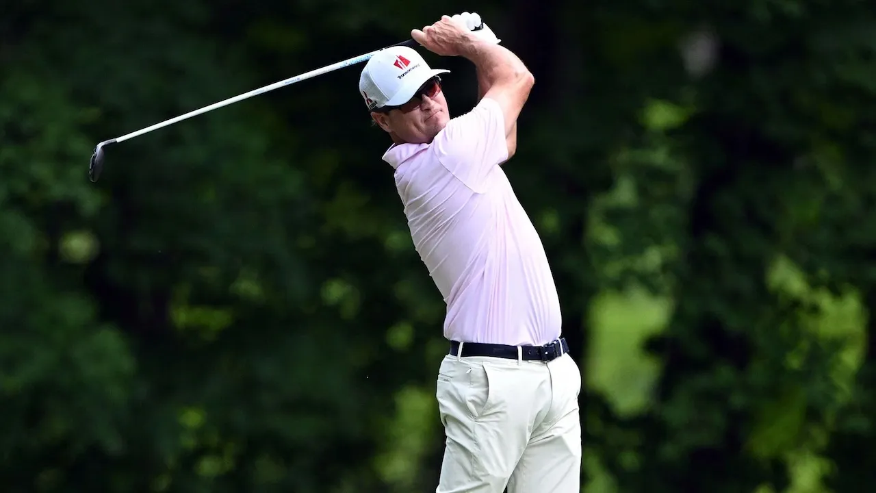 Zach Johnson Tembus Tiga Besar John Deere Classic di Tengah Cuaca Ekstrem