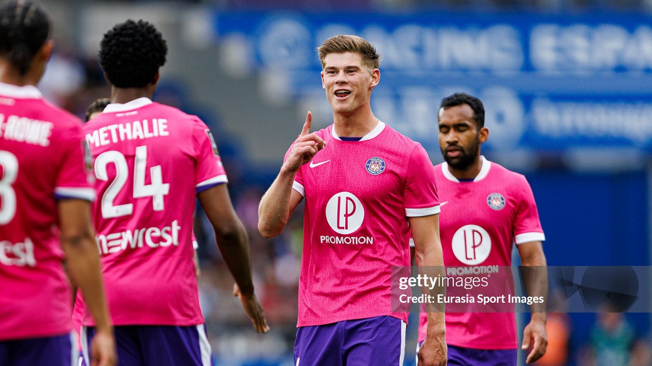 Crystal Palace Terancam Kalah Cepat dalam Perburuan Charlie Cresswell