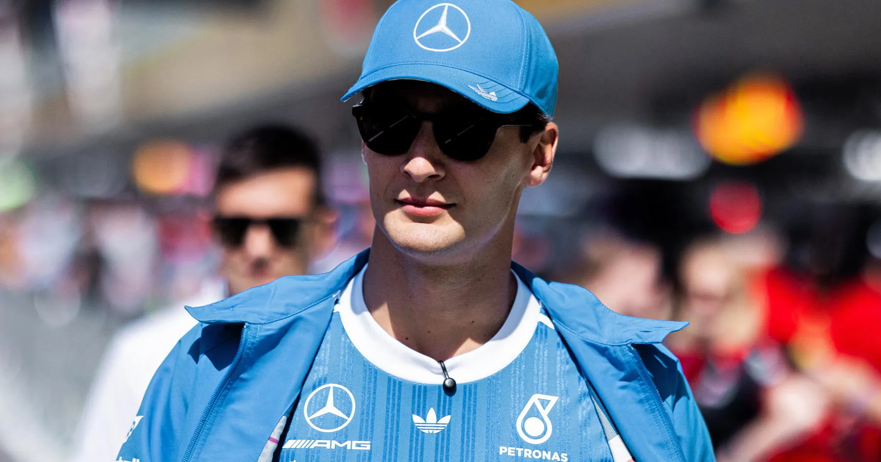 George Russell Pertanyakan Ferrari, Horner Siap Kembali ke F1 - sumber: (racingnews365)