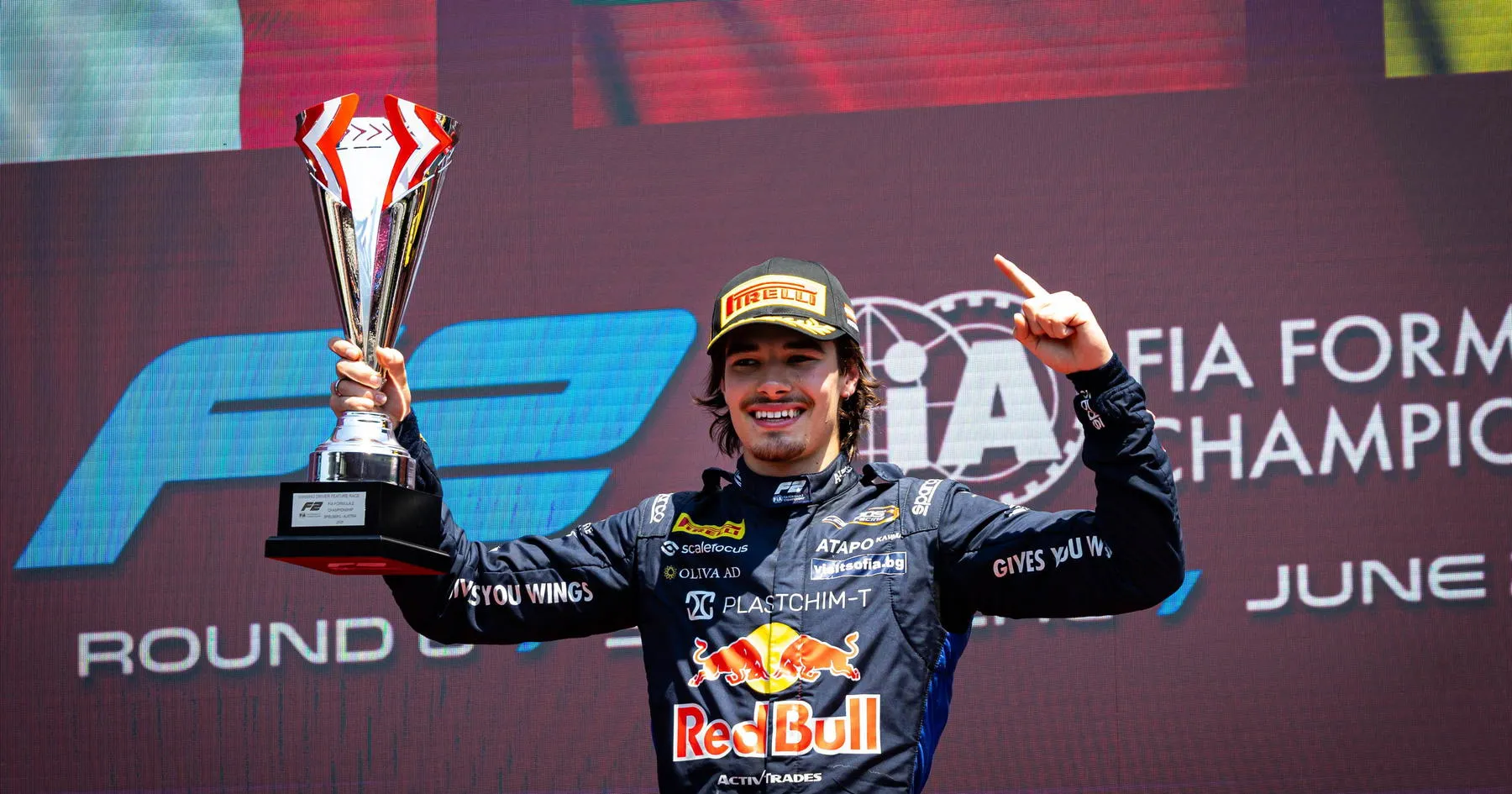 Kemenangan Tsolov di Silverstone Bawa Puncaki Klasemen F2 - sumber: (racingnews365)