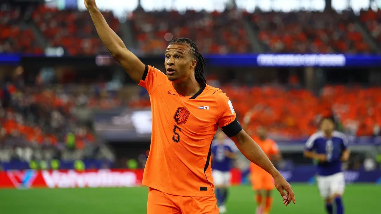 Tiru Kesuksesan Manuel Akanji, Inter Milan Bidik Nathan Ake dari Man City
