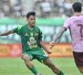 Toni Firmansyah Tingkatkan Intensitas Latihan Demi Kesuksesan Persebaya Musim Depan