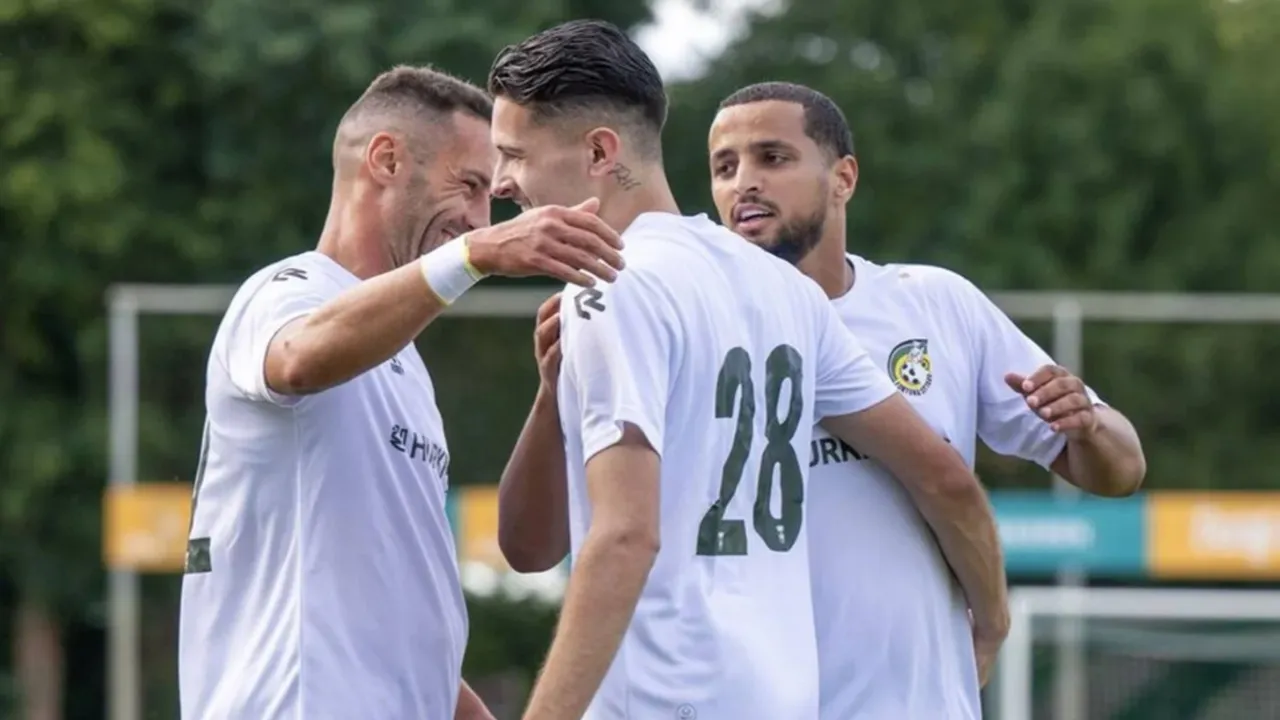 Justin Hubner sukses mencetak gol saat Fortuna Sittard mengalahkan Lierse SK.