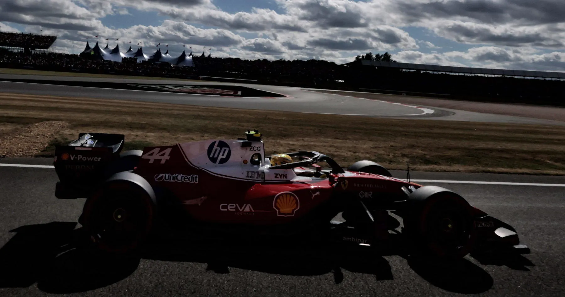Hamilton dan Leclerc Berharap Kalahkan Antonelli di Silverstone - sumber: (racingnews365)