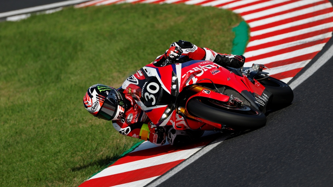 Jonathan Rea Antarkan Tim Honda HRC Menangkan Suzuka 8 Hours