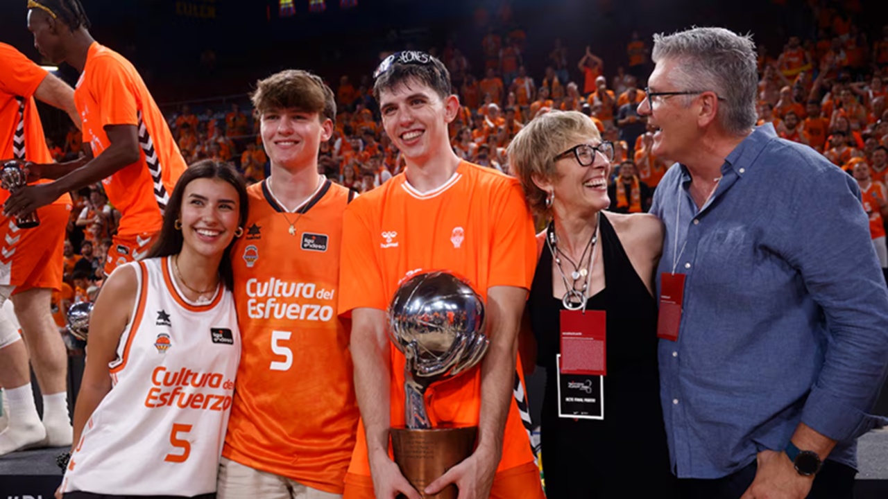 Valencia Basket Resmi Memutuskan Melepas Sergio de Larrea