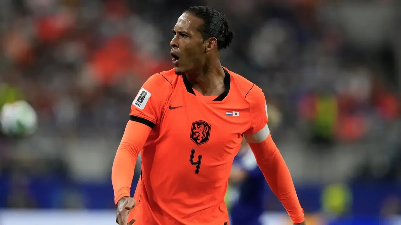 Dibidik Milan, James Pearce: Liverpool Tidak Akan Lepas Virgil van Dijk