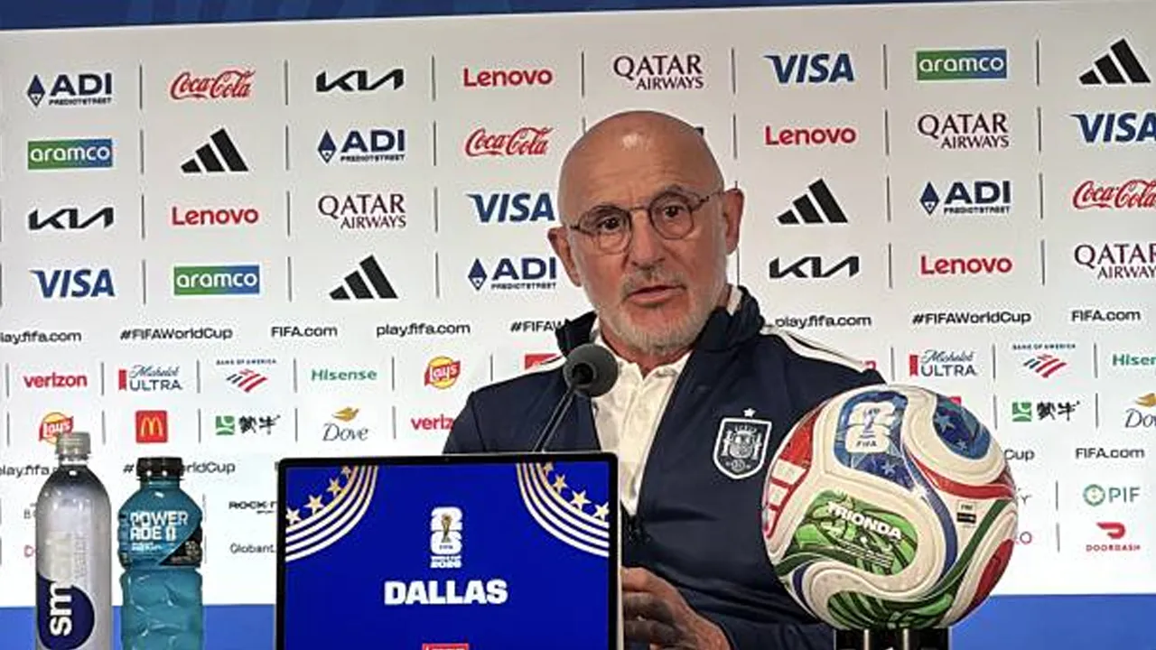Luis de la Fuente Tegaskan Timnas Spanyol Punya Lini Tengah Terbaik di Dunia