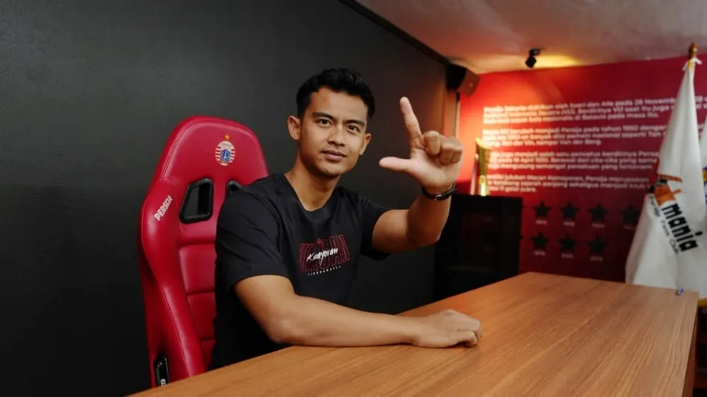 Pratama Arhan Resmi Berseragam Persija Selama Tiga Musim - sumber: (ileagueid)