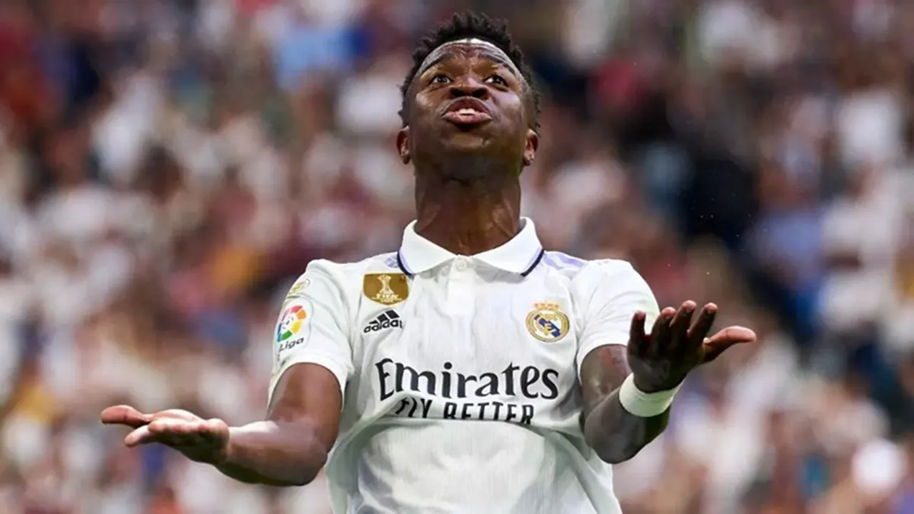 Real Madrid Minta Vinicius Bikin Kejelasan Mengenai Status
