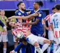 Tiru Donald Trump, Perancis Ajukan Pencabutan Kartu Kuning Olise ke FIFA