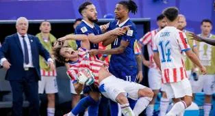 Tiru Donald Trump, Perancis Ajukan Pencabutan Kartu Kuning Olise ke FIFA