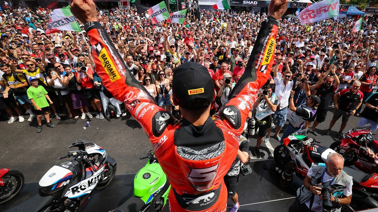 Yari Montella Tetap Bertahan Bersama Barni Spark Racing Team