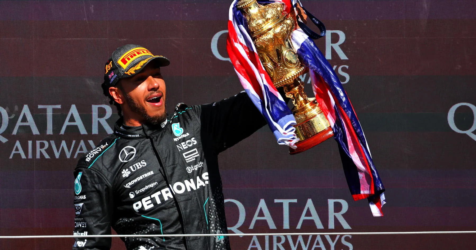 Hamilton Akhiri Paceklik 945 Hari, Pecah Rekor di Silverstone - sumber: (racingnews365)