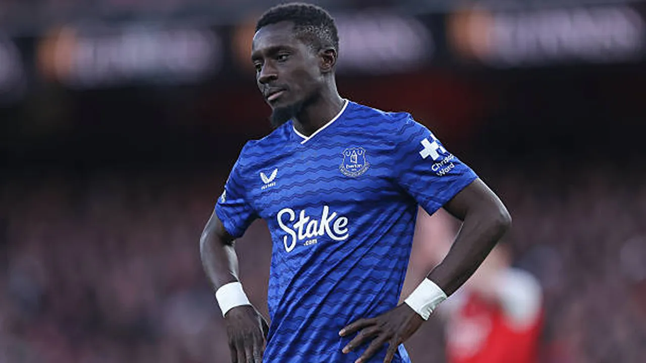 Idrissa Gueye Tersedia, Manchester United Disarankan Rekrut Pemain Bebas Transfer