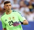 Juventus Masih Kejar Emiliano Martinez, Vicario Cuma Alternatif