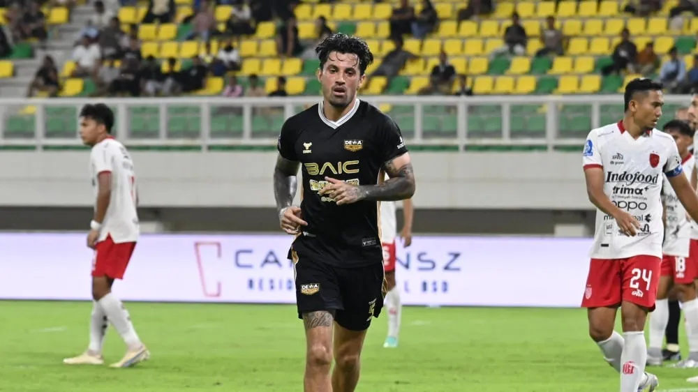 Lilipaly Resmi Tinggalkan Dewa United - sumber: (ileagueid)