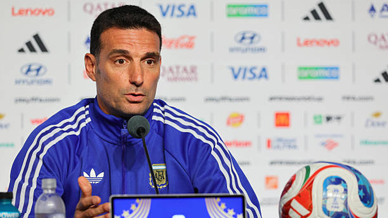 Lionel Scaloni Ungkap Alasan Negara Adidaya Kesulitan di Piala Dunia