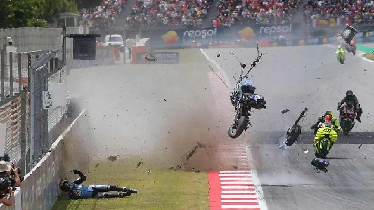 Marc Marquez akui ngeri lihat Alex Marquez alami kecelakaan di MotoGP Catalunya