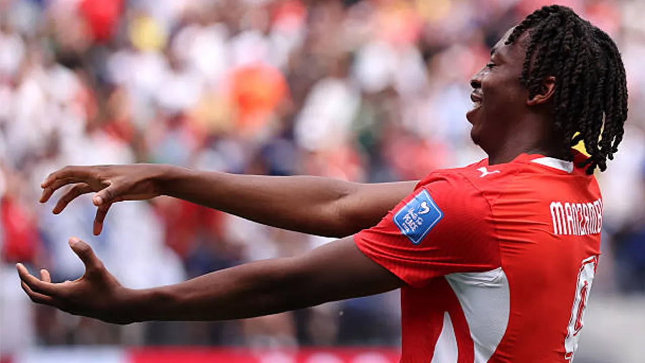 Newcastle United Buka Negosiasi Resmi untuk Transfer Johan Manzambi