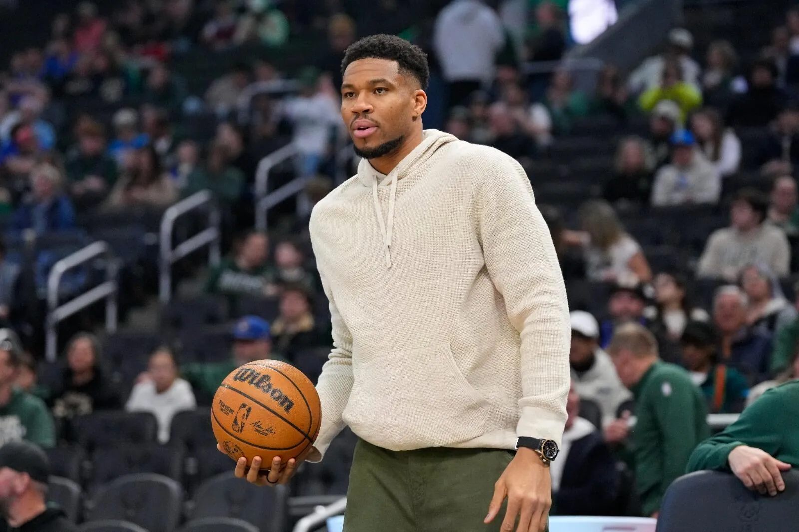 Spekulasi Nomor Punggung Baru Giannis di Miami Heat - sumber: (mainbasket)