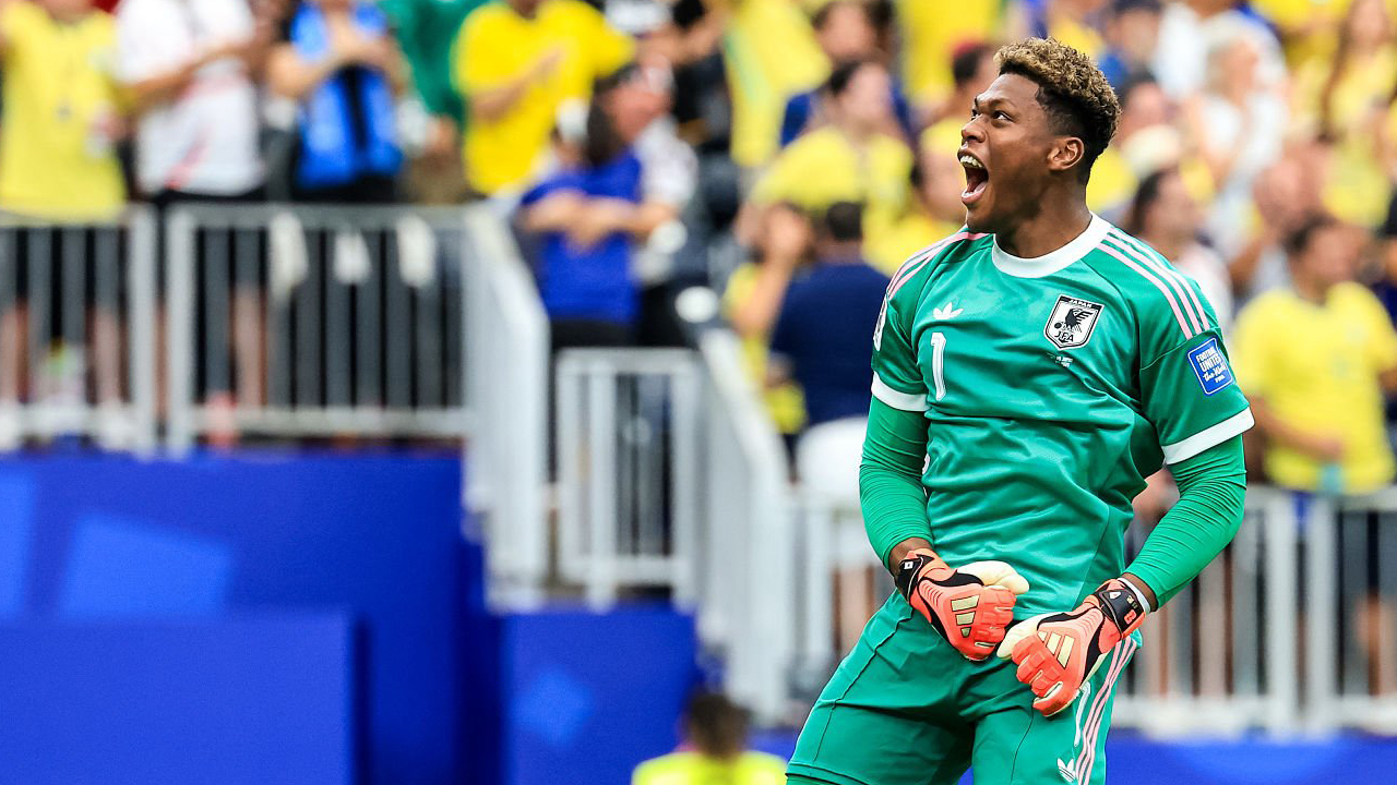 Tawaran Leeds United Dapat Penolakan dari Zion Suzuki