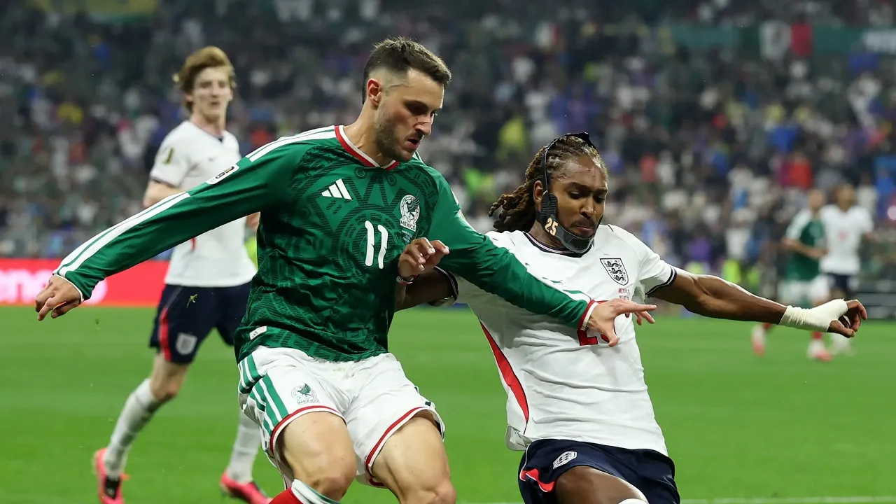 Timnas Meksiko Tumbang, Santiago Gimenez Cedera Pergelangan Kaki