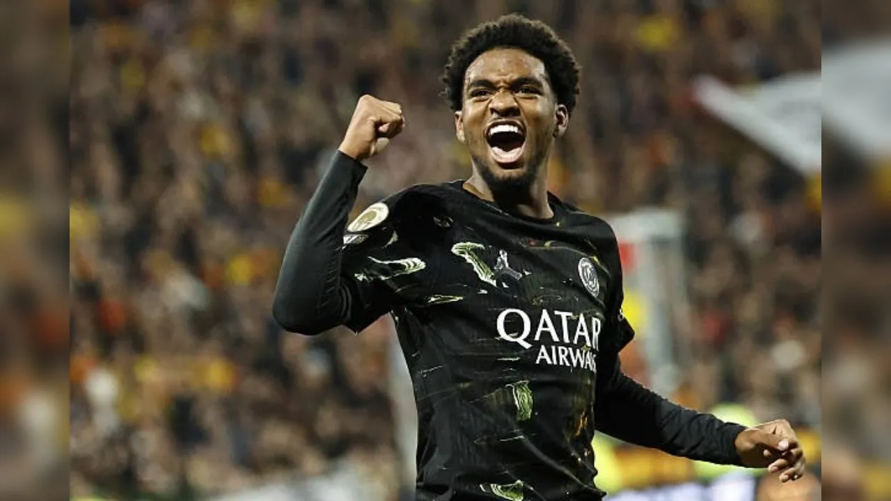 Tottenham dan Aston Villa Siaga Winger PSG Minta Hengkang