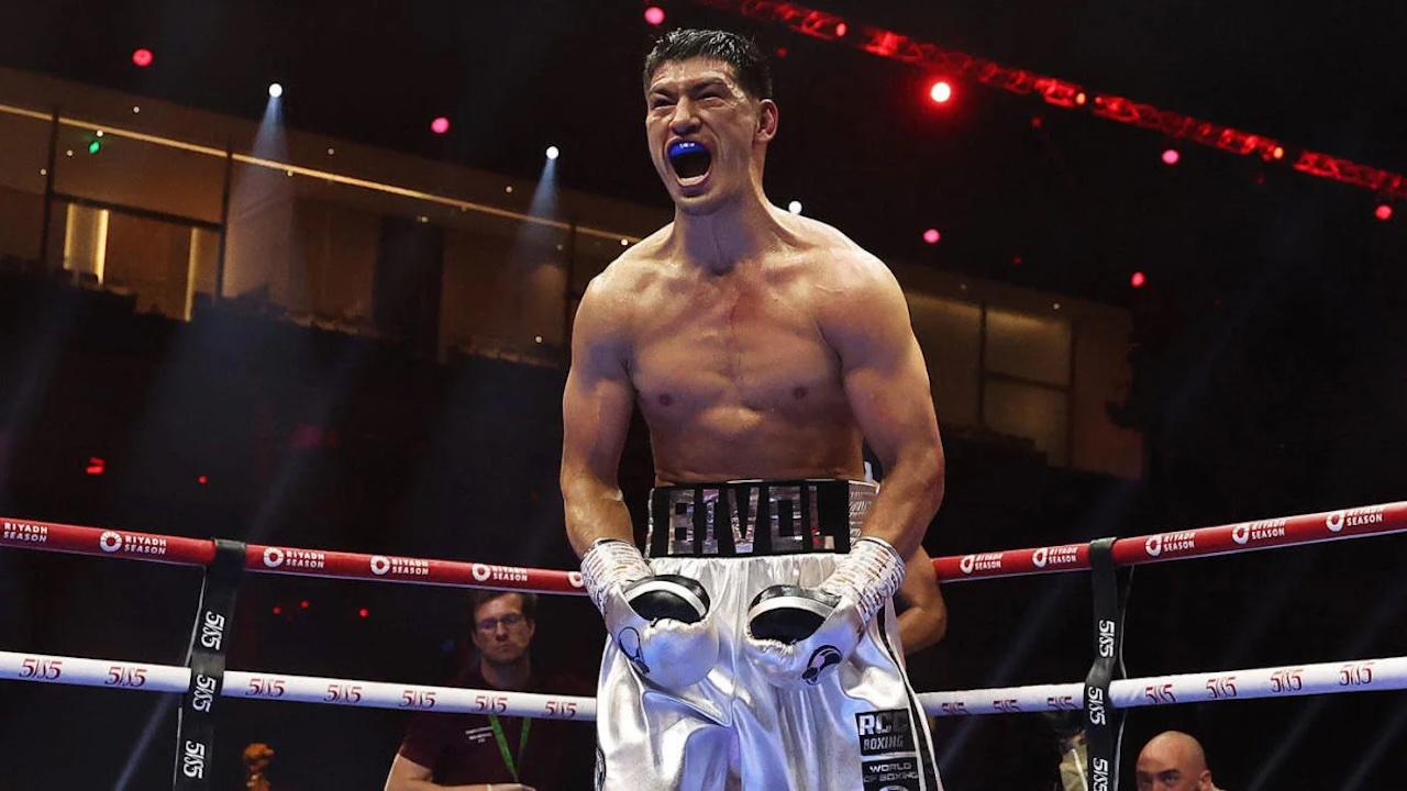 WBO Wajibkan Dmitry Bivol Pertahankan Gelar Lawan Callum Smith