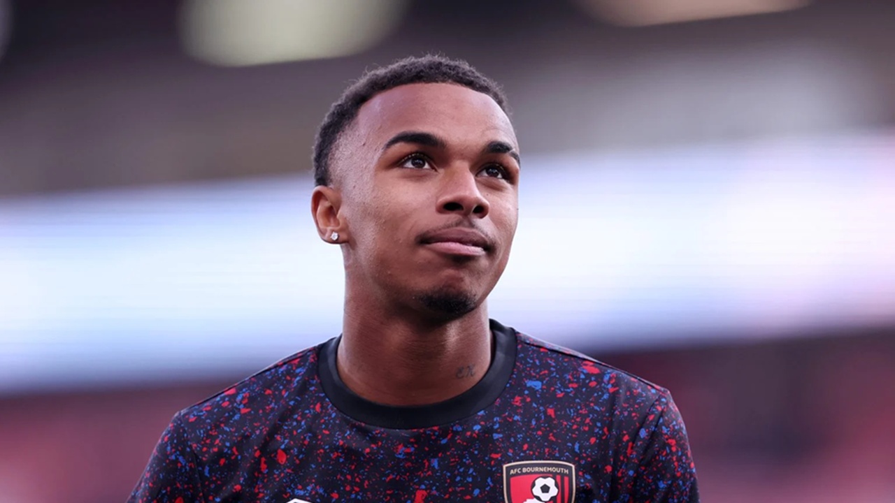 Barcelona Dapat Persaingan dalam Memburu Eli Junior Kroupi