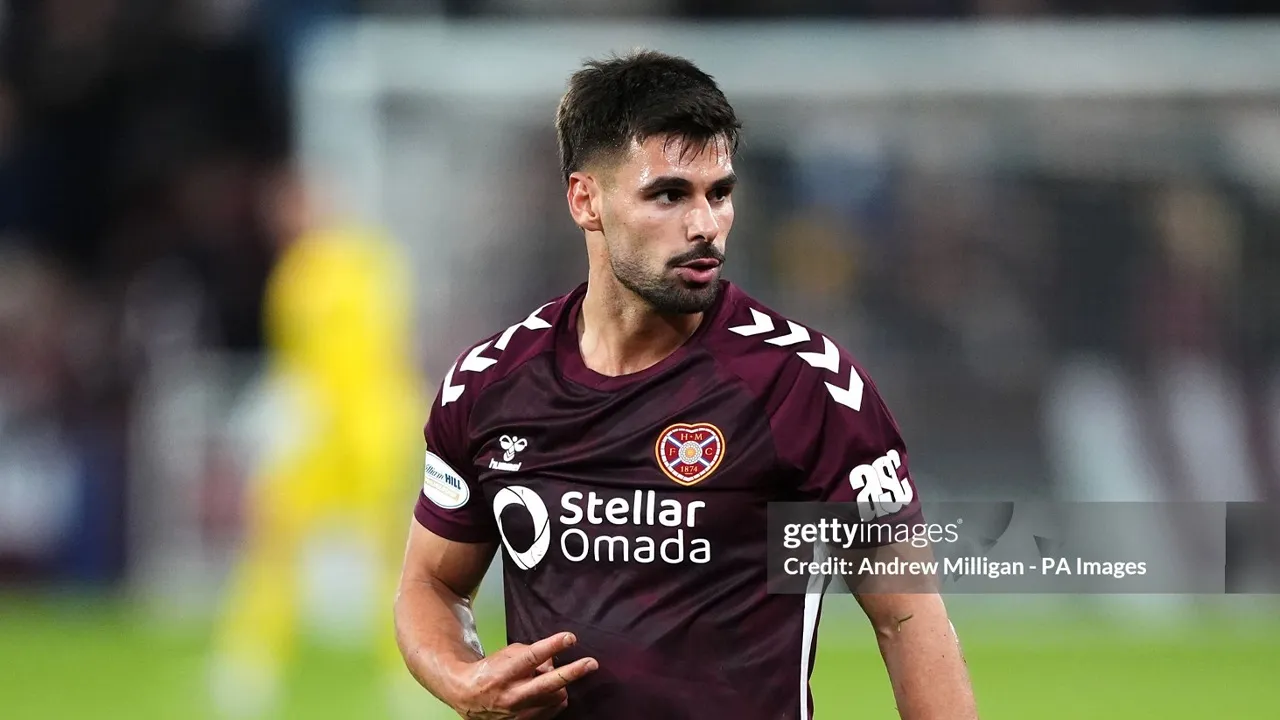 Claudio Braga diminati Ipswich Town setelah tampil impresif bersama Hearts