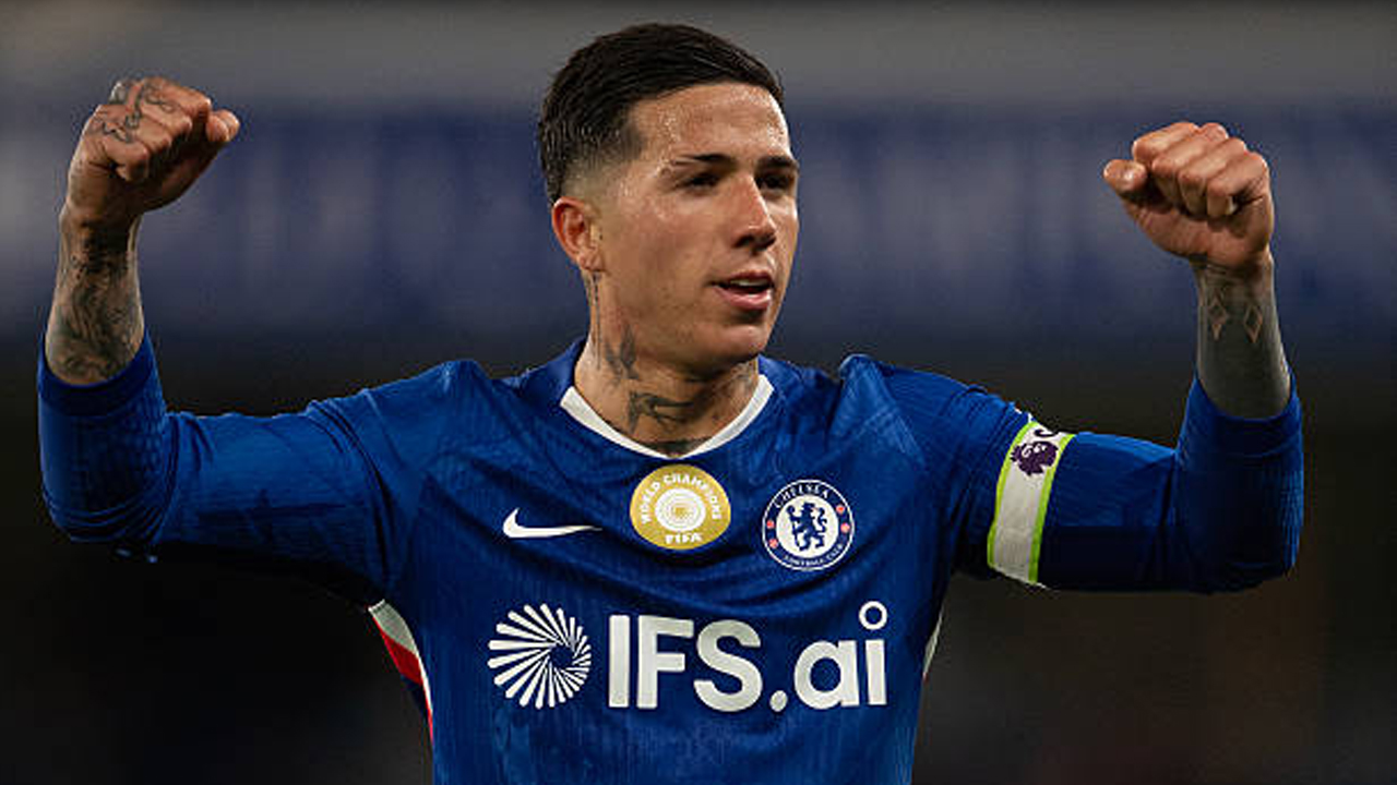 Enzo Fernandez Enggan Pikirkan Masa Depannya di Chelsea