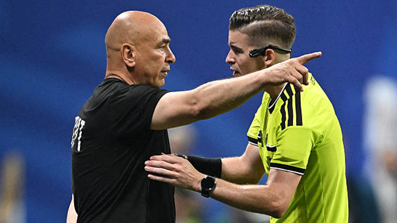 Gol Mesir Dianulir VAR, Hossam Hassan Kritik Keputusan Wasit