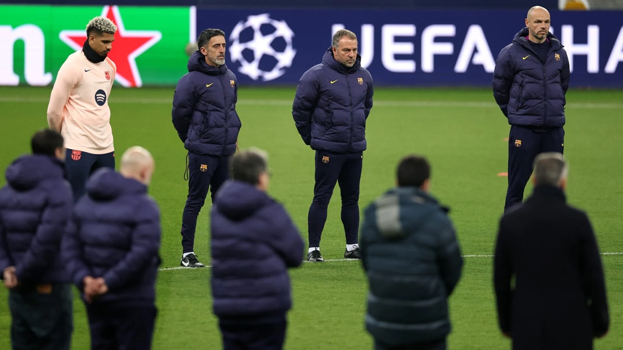Hansi Flick Sepakat Merombak Staf Pelatih Barcelona