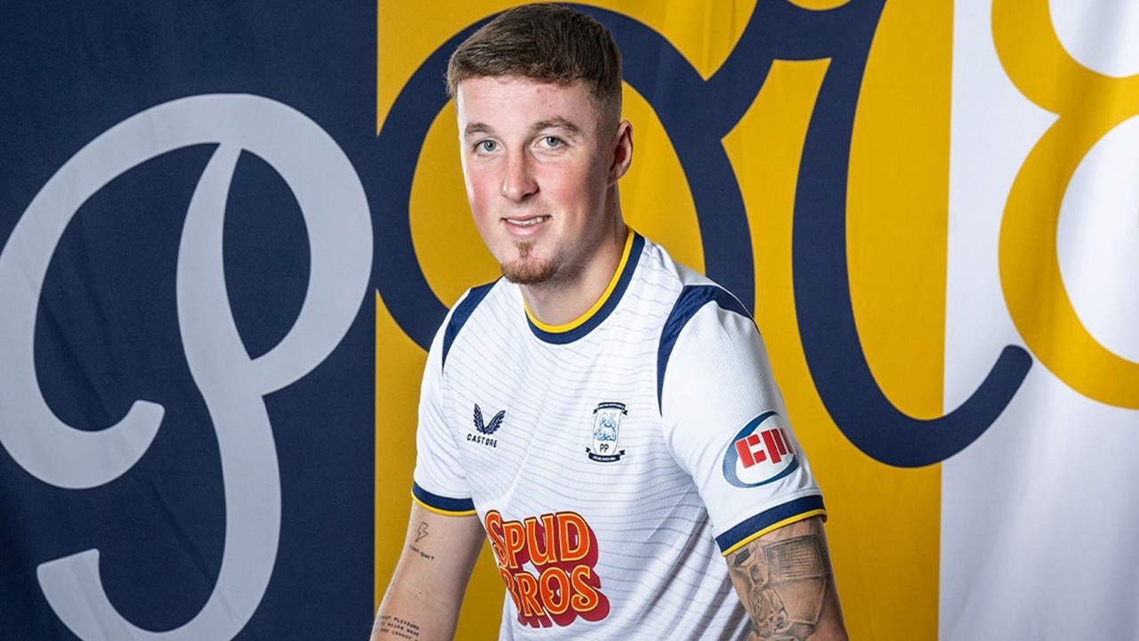 Pecah Rekor Transfer, Preston Resmi Rekrut Gelandang Tottenham