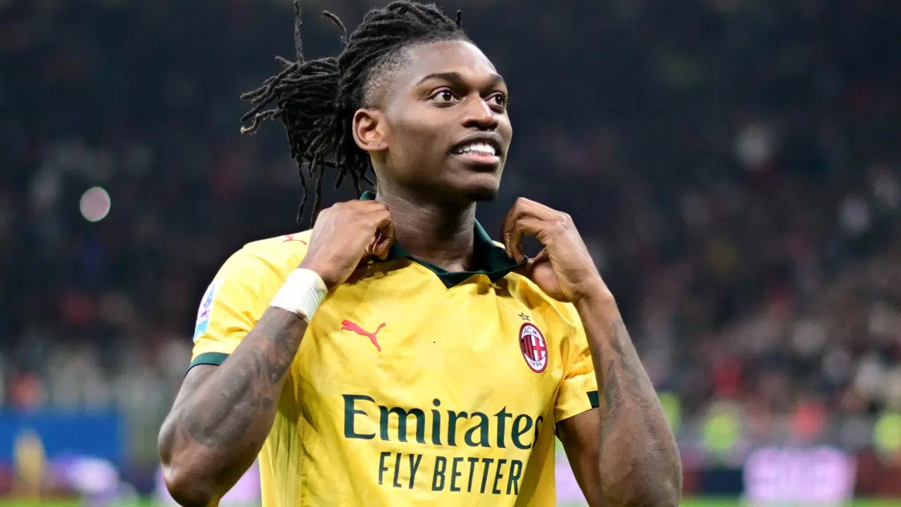 Roberto De Zerbi Minta Tottenham Datangkan Rafael Leao dari AC Milan
