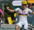 Tadej Pogacar Rebut Jersey Kuning di Etape 3 Tour de France 2026