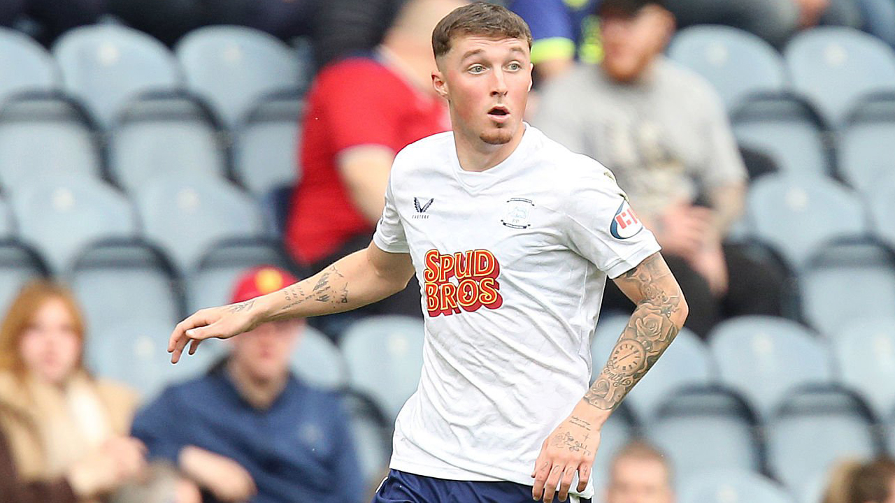 Tottenham Segera Lepas Alfie Devine Secara Permanen ke Preston