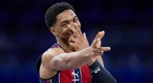 Trent Forrest Perdalam Skuat Dari Fenerbahce Beko