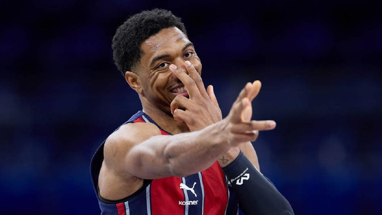 Trent Forrest Perdalam Skuat Dari Fenerbahce Beko