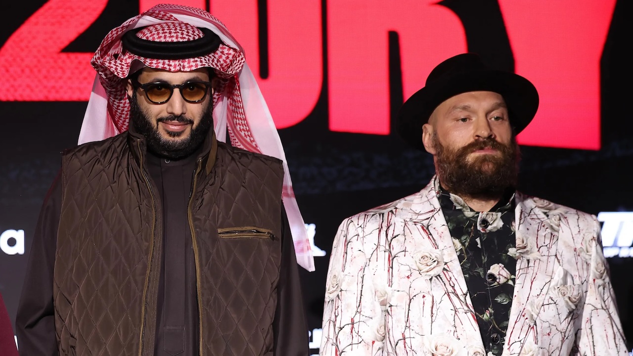 Turki Alalshikh Ungkap Syarat Agar Joshua vs Fury Digelar di Inggris