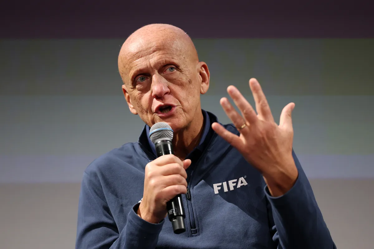 Collina Bela Keputusan Kontroversial Wasit di Laga Argentina vs. Mesir - sumber: (footballitalia)